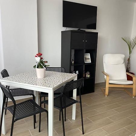 Zeini - Garsoniera Constanta Apartman Kültér fotó