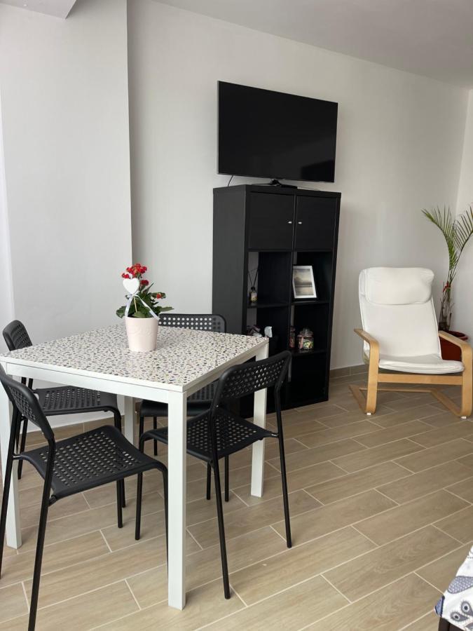 Zeini - Garsoniera Constanta Apartman Kültér fotó